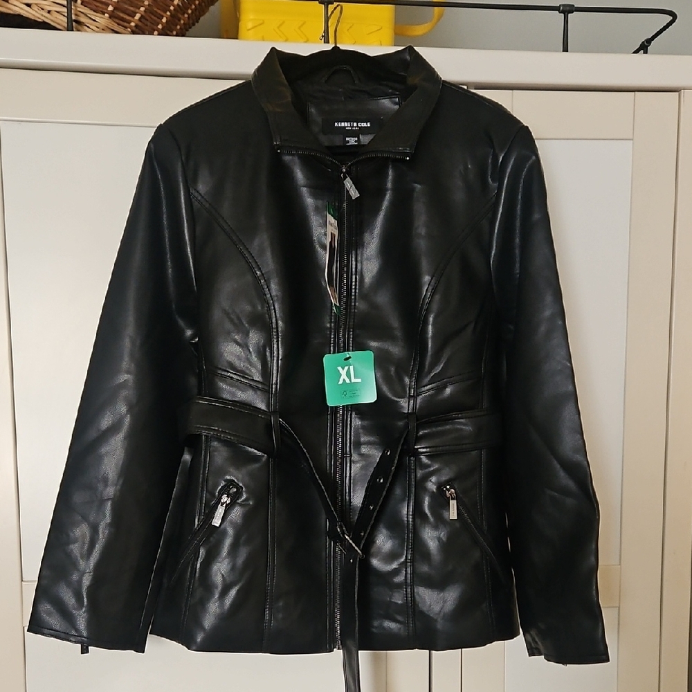Kenneth Cole Sleek Black Leather Jacket